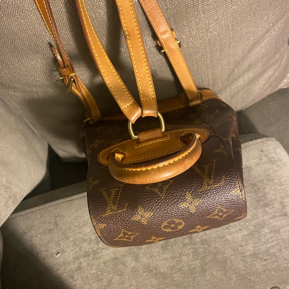 Louis Vuitton Montsouris Backpack - Picture 9 of 9